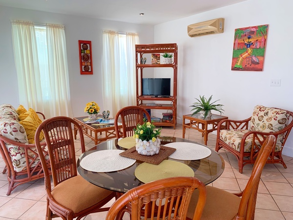 Picture of Living room and dining area